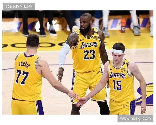 詹姆斯19+8+13领湖人胜火箭肯纳德完美三分